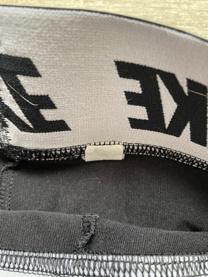 Legging de sport Nike Noir - Taille 38 - photo numéro 4