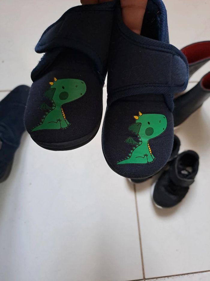 Lot chaussures taille 21 - photo numéro 3