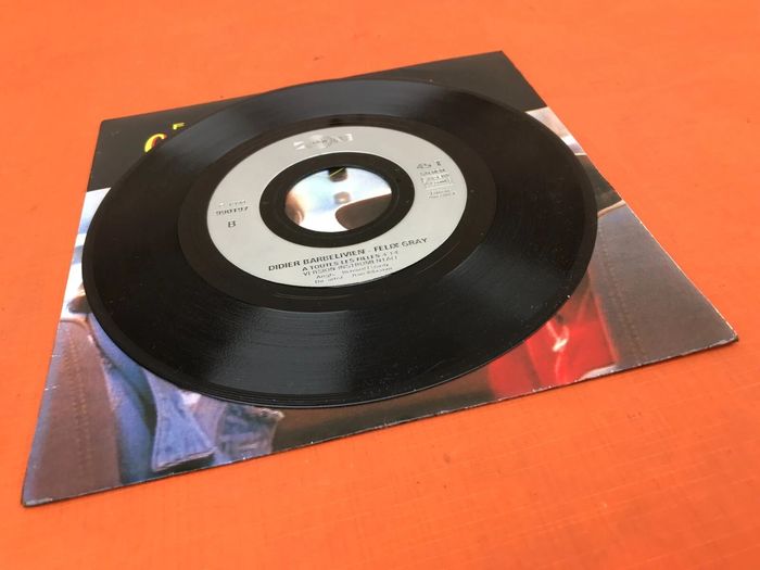 Vinyle 45 tours Felix Gray & Didier Barbelivien (1990) A toutes les filles... - photo numéro 4