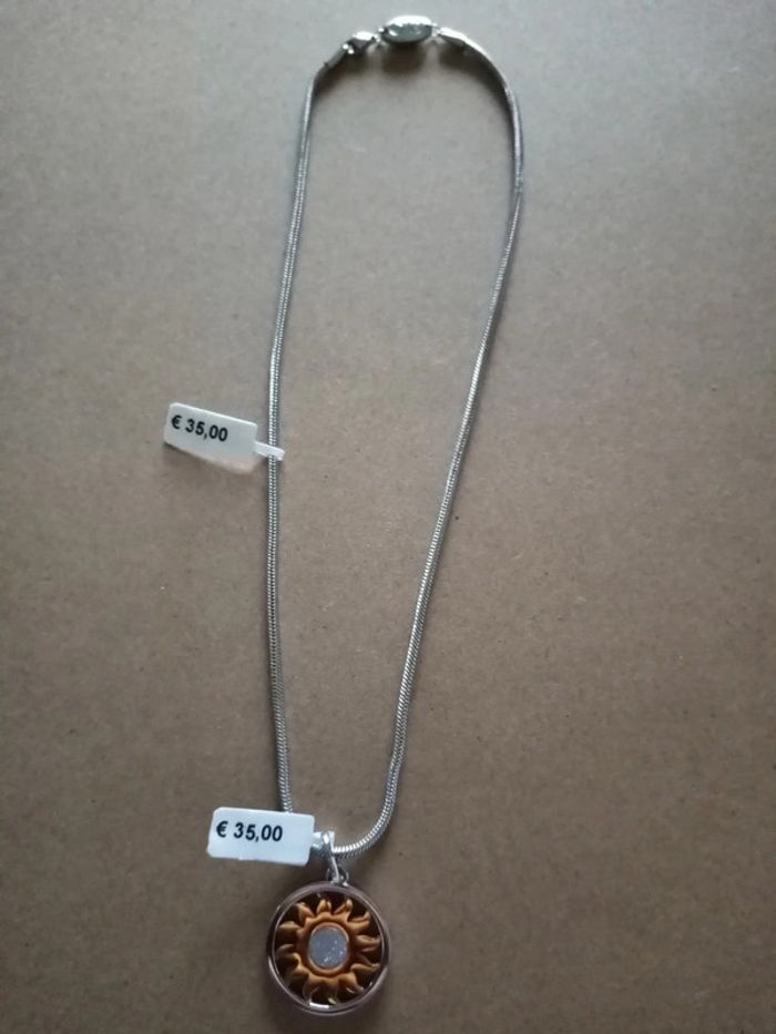 Collier et pendentif soleil magnétiques - photo numéro 2