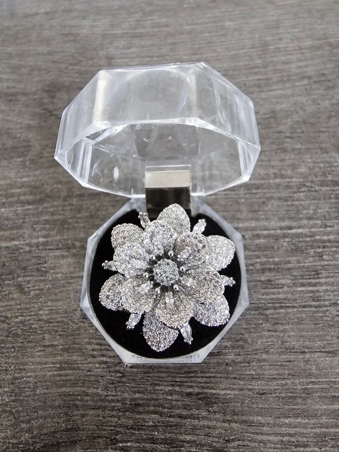 Bijou bague femme argenté ajustable grosse fleure 18€ - photo numéro 2