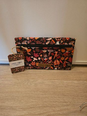 Pochette Cabaïa Mügluck