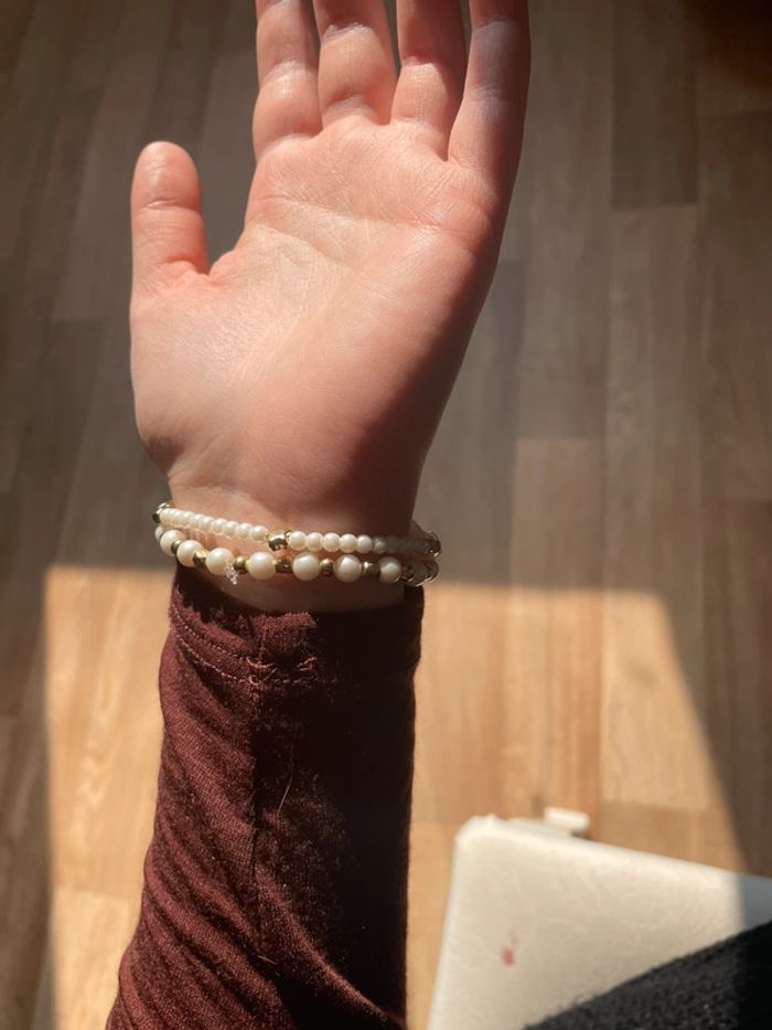 Bracelet perles blanches « étoiles » - photo numéro 2