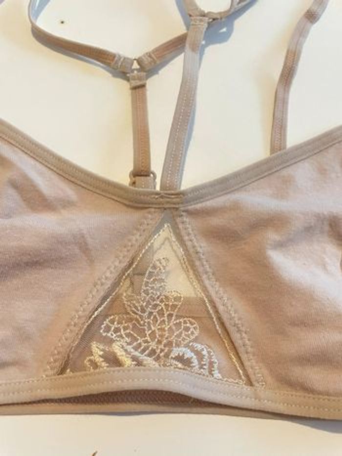 Brassière taille M tour de cou - photo numéro 4