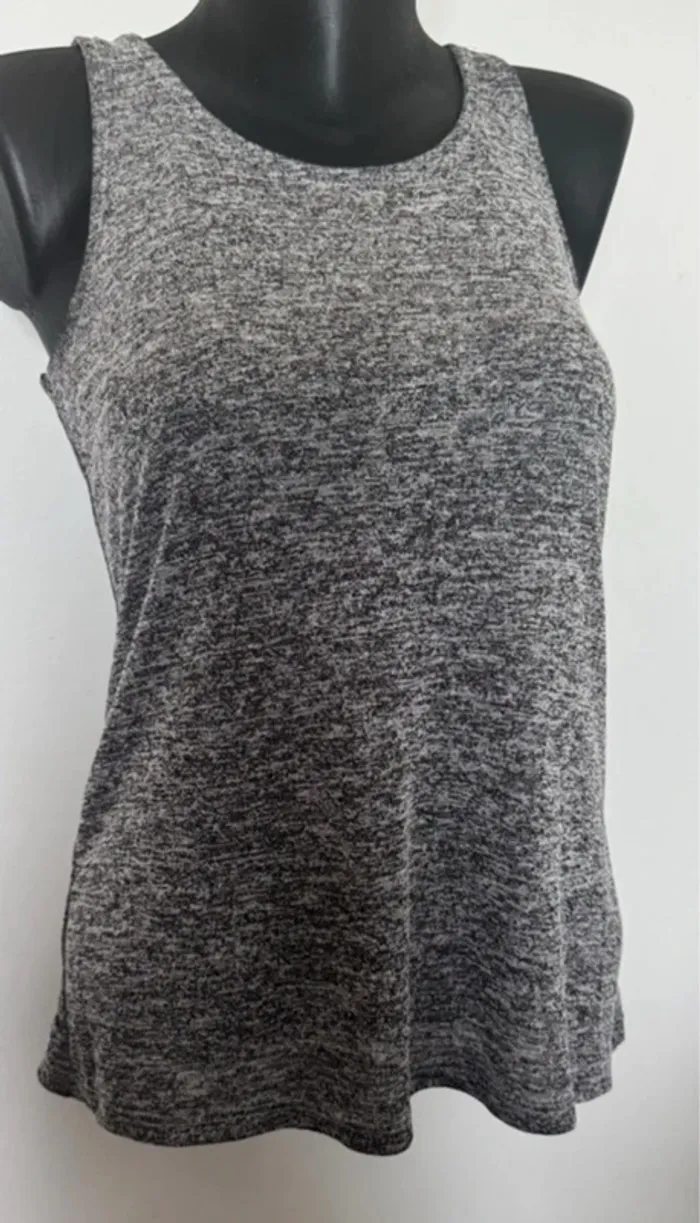 Lot 20 hauts femme très bon état M et L - photo numéro 14