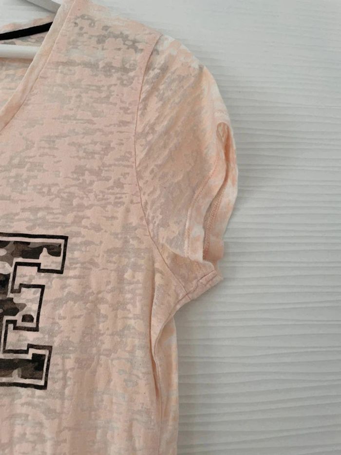 Haut t-shirt rose pâle clair transparent avec motifs léopard et écritures à manches courtes col rond - photo numéro 5