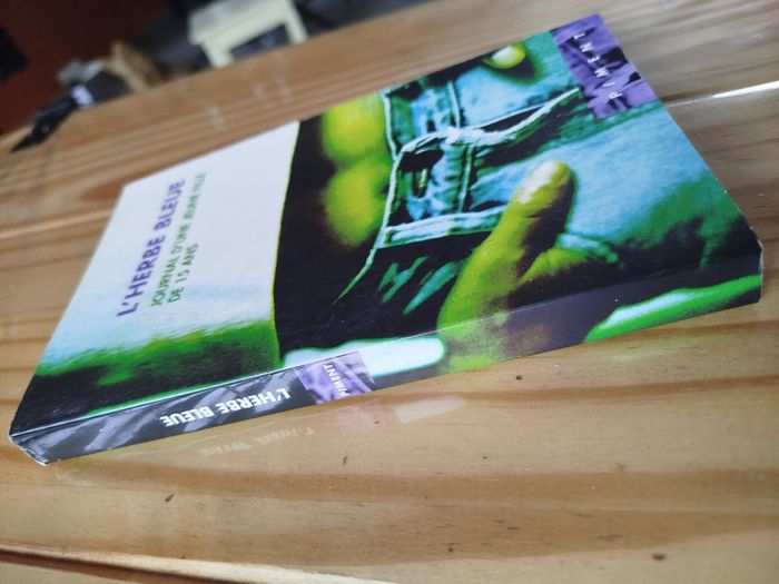 L'herbe bleue - photo numéro 2