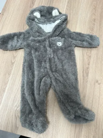 Combinaison bébé taille 3/6 mois