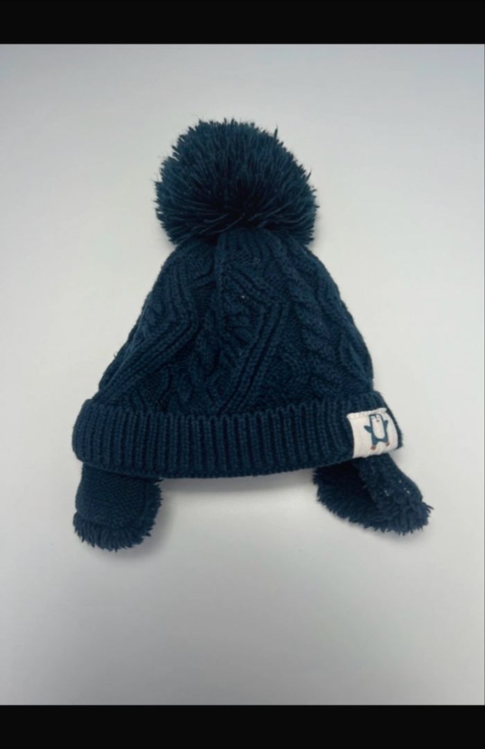 🧶 Bonnet tricot bleu marine avec pompon