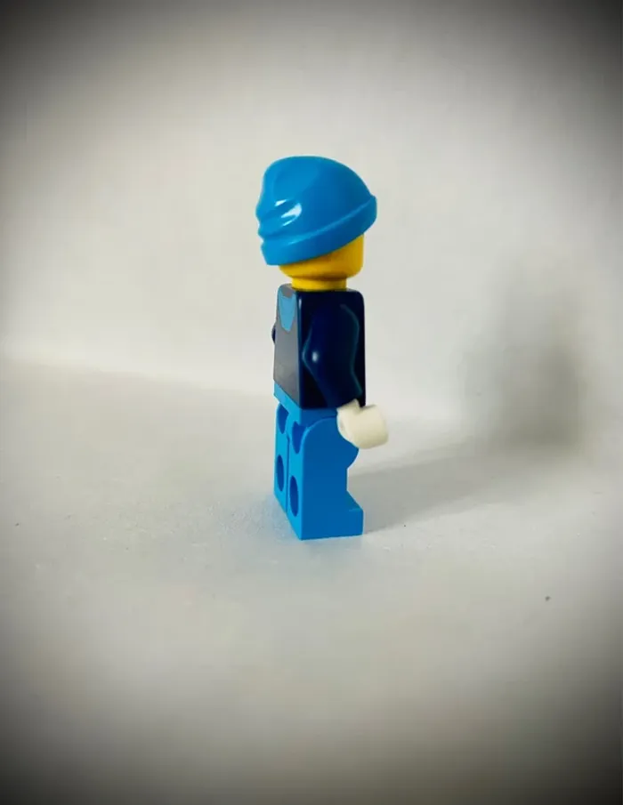 Minifigurine LEGO City (cty0929) - Chef d’expédition arctique - Très bon état - photo numéro 2