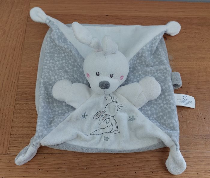 Doudou plat lapin gris et blanc - Simba Toys
