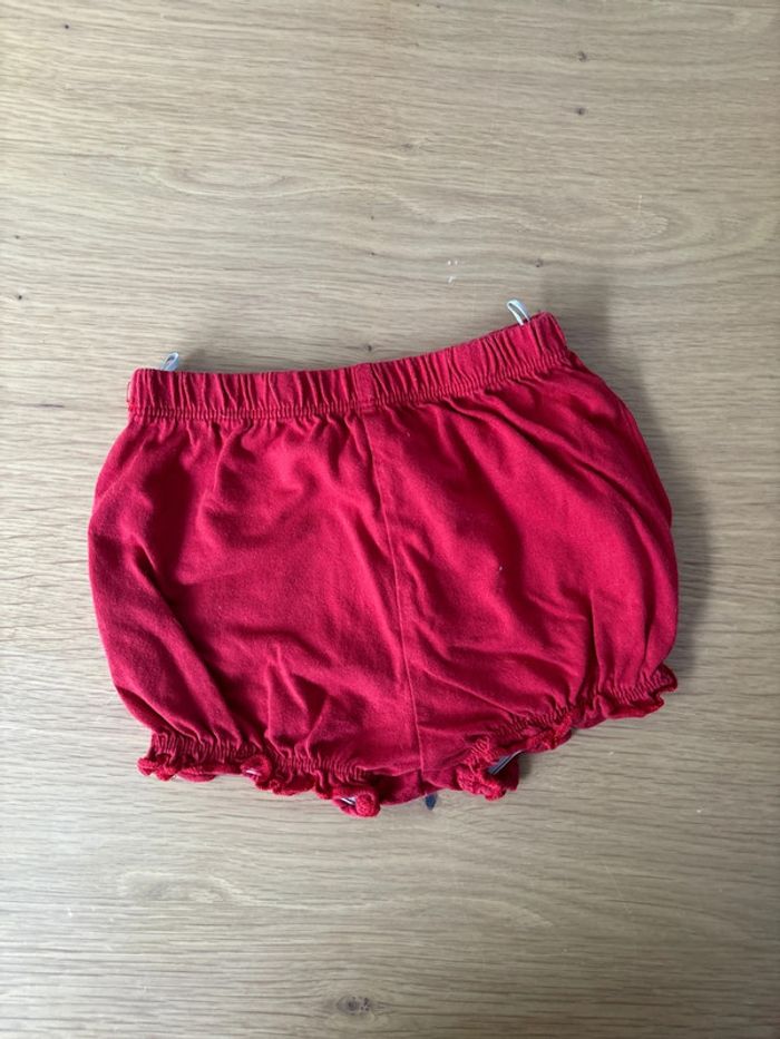 Short léger rouge