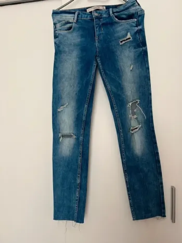Jean bleu slim troué Zara Premium Wash - photo numéro 3