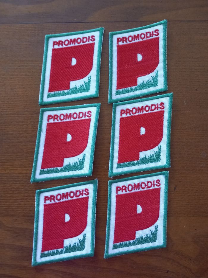Lot 6 écussons Promodis