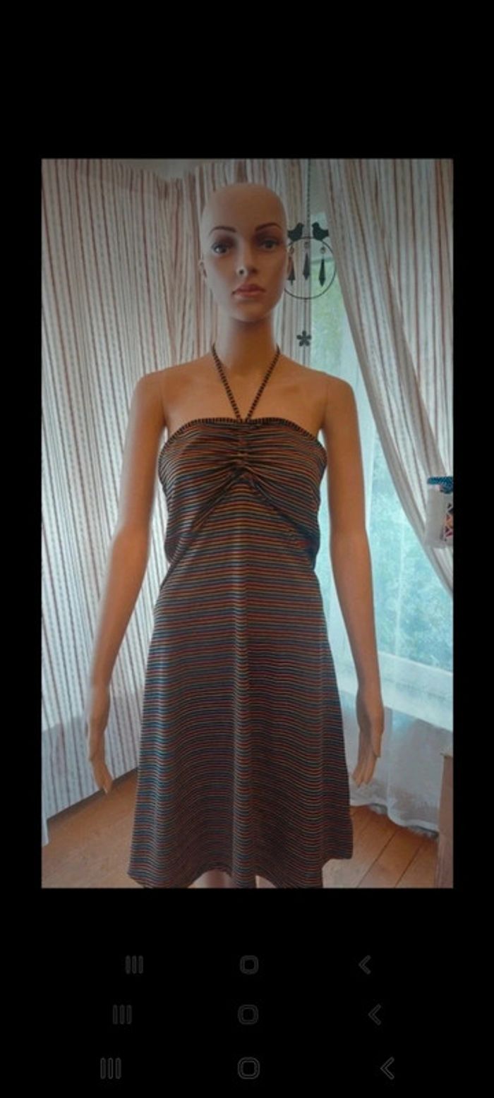 Jolie Robe de plage O'neill  taille M/L fr 38/40