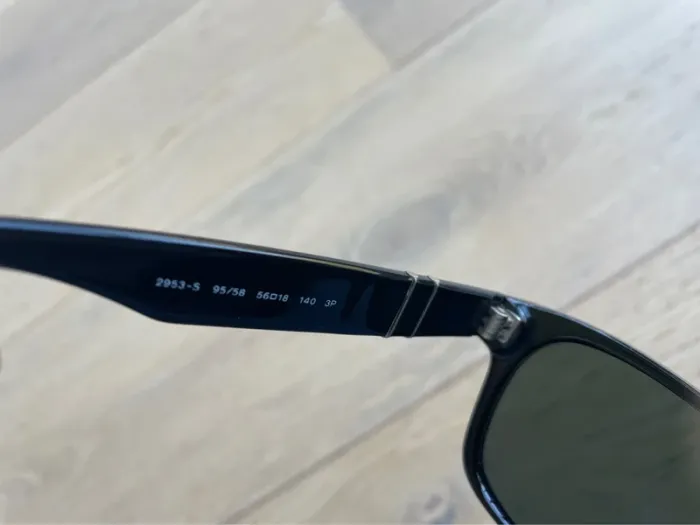 Lunettes solaires noire Persol polarisée - photo numéro 4