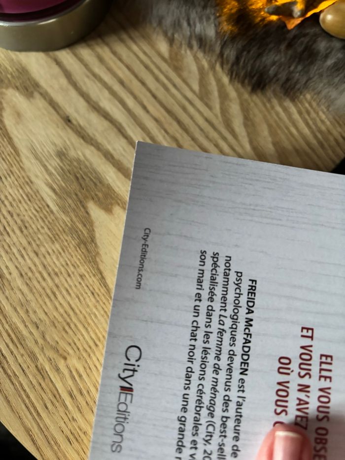 Livre Freida McFadden - photo numéro 5