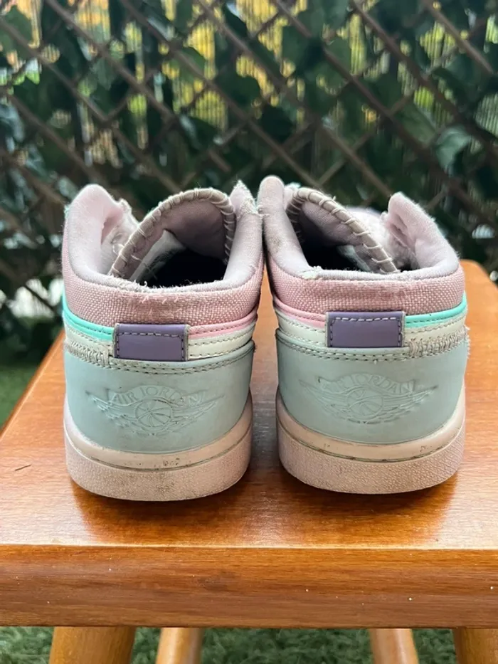 Chaussures Nike femme Taille 37.5 - photo numéro 4