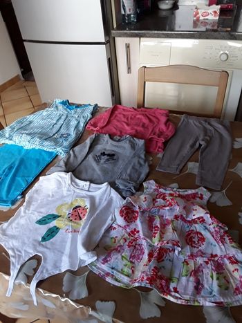 Lot de vetements fille 6 mois
