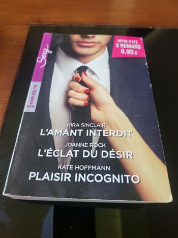 3 différents de livre