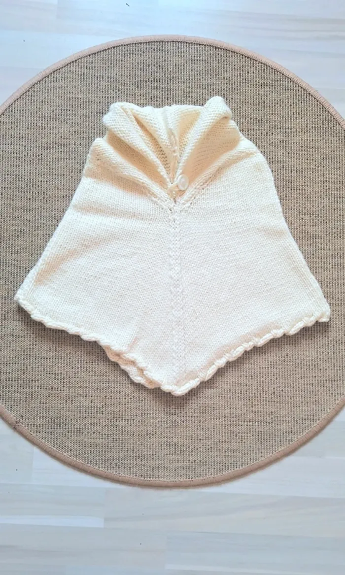 Joli Poncho fille fait main