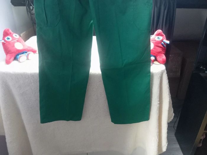 Pantalon de travail vert Multipoches Neuf Taille élastique 36-38 cm - photo numéro 11