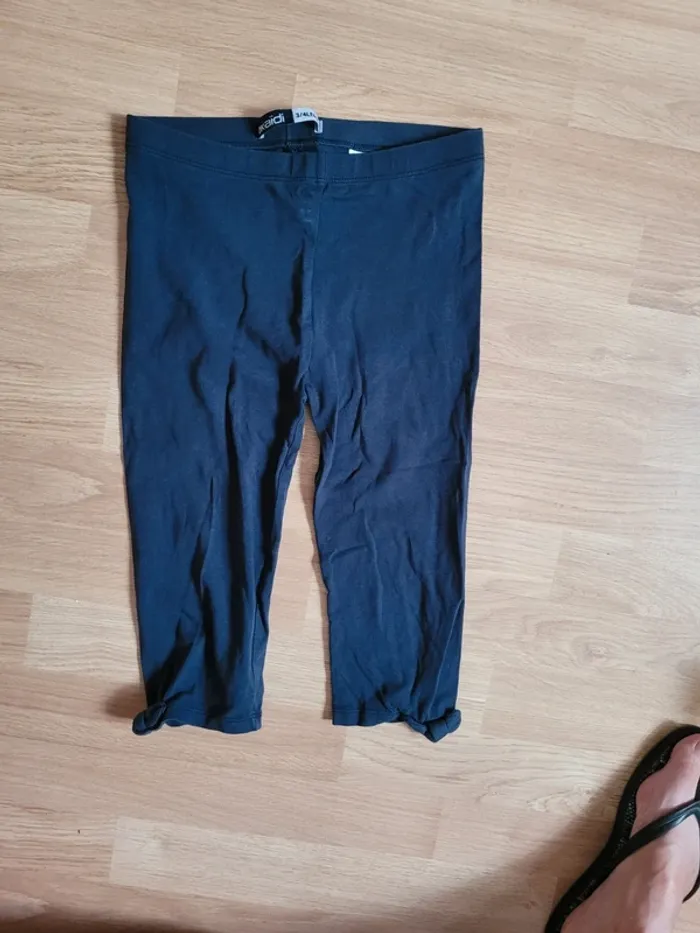 Pantacourt legging 3/4 okaidi 10 ans tbe