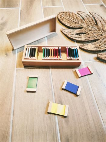 🌈Coffret planchettes/ planches en bois Apprendre à trier les couleurs Montessori