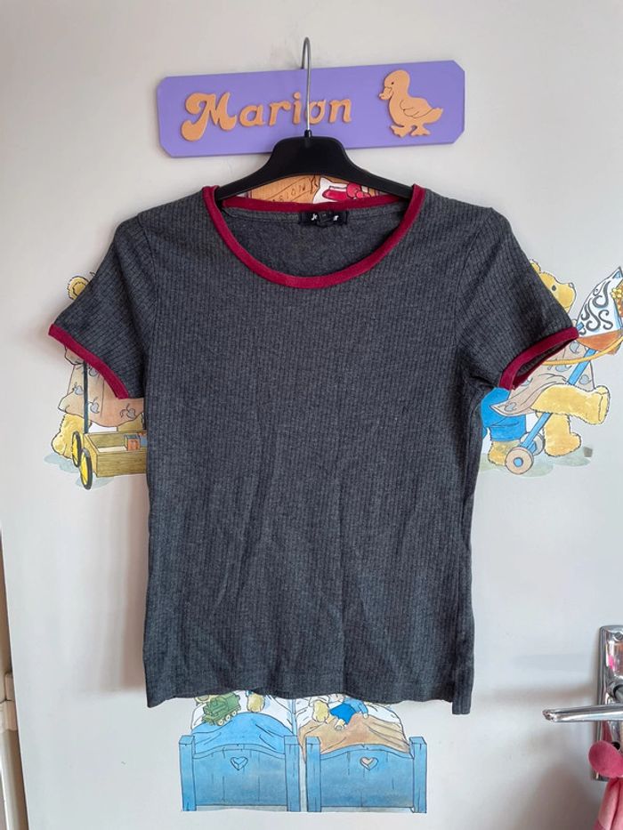 Tee shirt à manches courtes, taille 34, marque Jennyfer