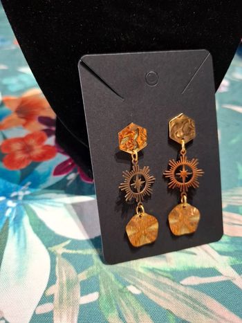 Magnifique boucle d oreille longue femme neuve