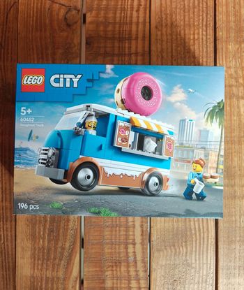 Lego city : Food truck de donuts Neuf