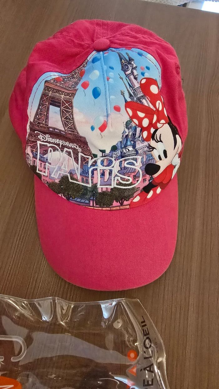🩷🤩😍 casquette disneylandparis et lunettes de soleil Tapealoeil fille 😍🤩🩷 - photo numéro 2