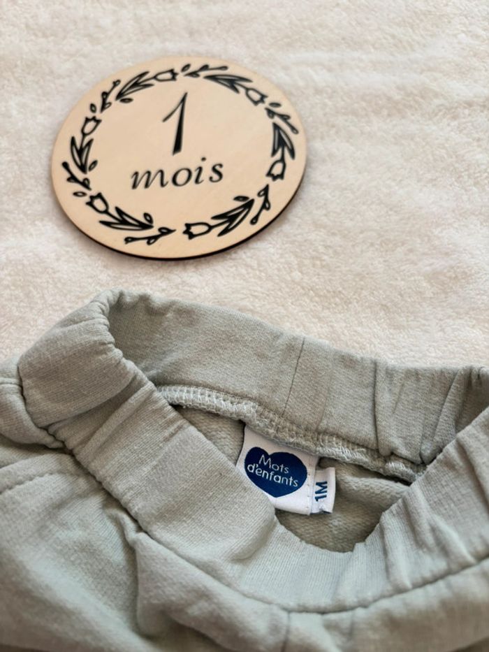 Pantalon 1 mois mot d’enfants - photo numéro 3