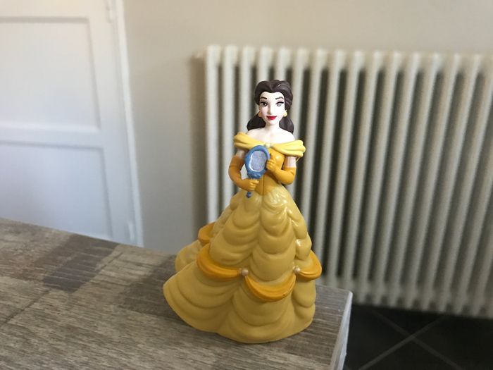 Figurine princesse belle belle et la bete disney