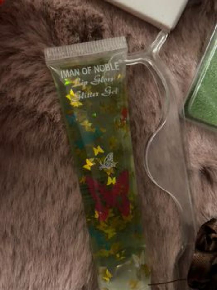 Lot d’accessoires de maquillage - photo numéro 2