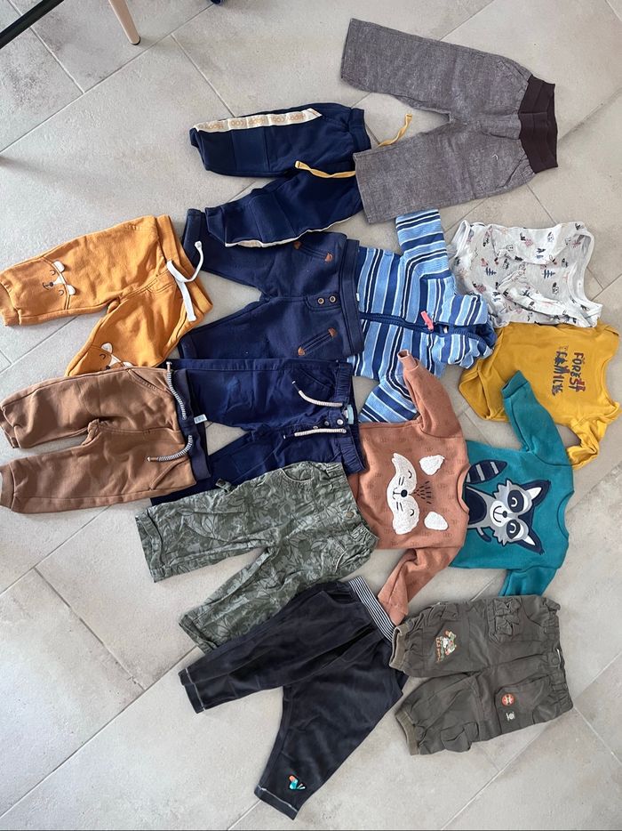 Lot de vêtements garçons 12 mois