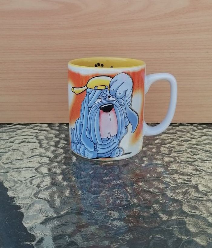 Mug Avenue of the Stars.