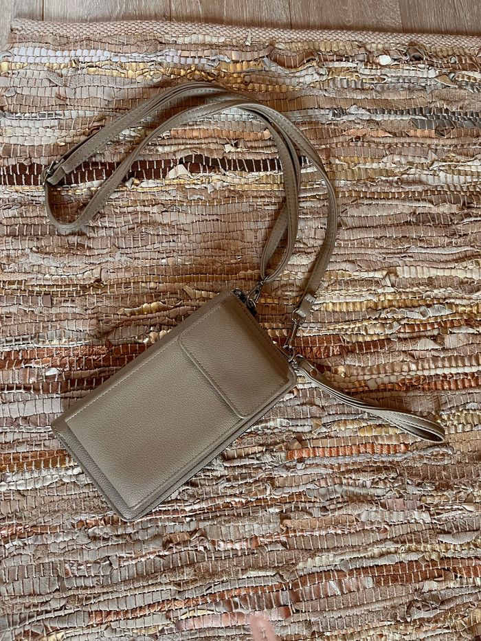 Pochette téléphone
