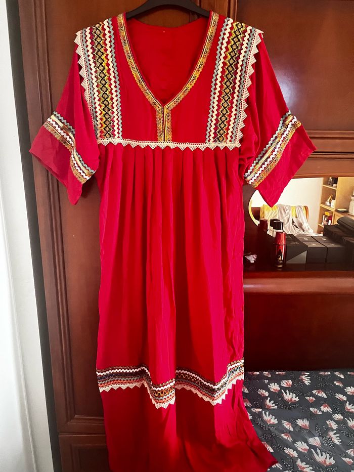 Robe kabyle pour femme, tissu fluide pour femme, galons assorti
