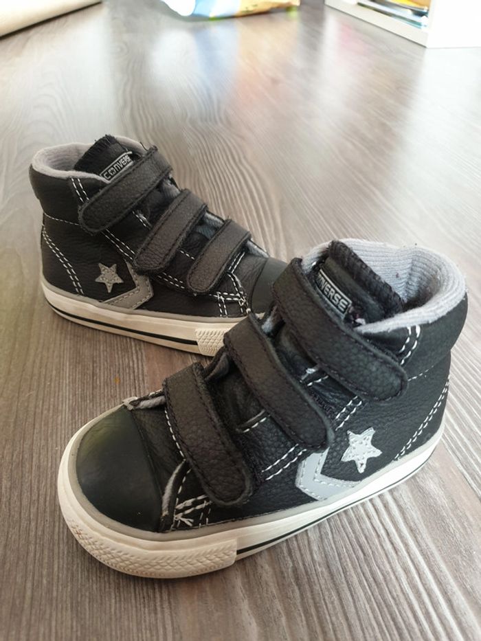 Converse montantes noires en cuir pointure 21
