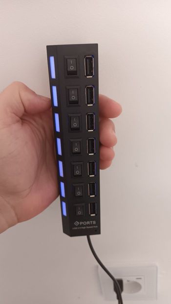 Hub noir 7 ports usb NEUF 
