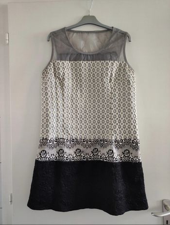 Robe droite chic