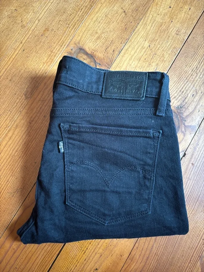 Jean Levi’s – Noir taille basse – W27 L34
