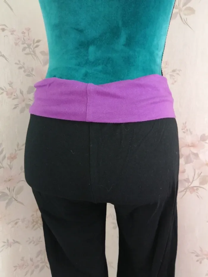 Pantacourt de sport noir avec bande violette et lien à nouer / domyos / (M) - photo numéro 8