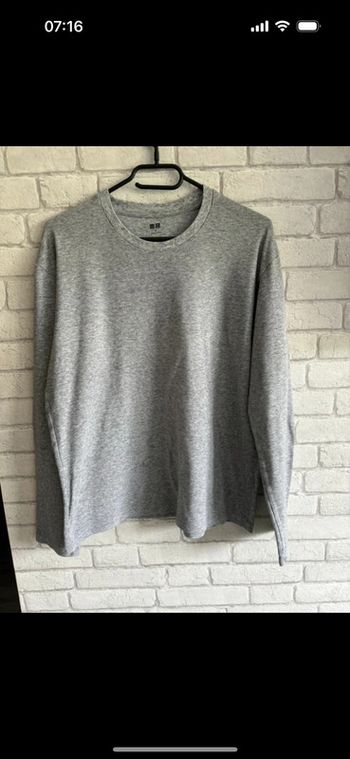 Tee shirt ,Pull fin uniqlo taille M