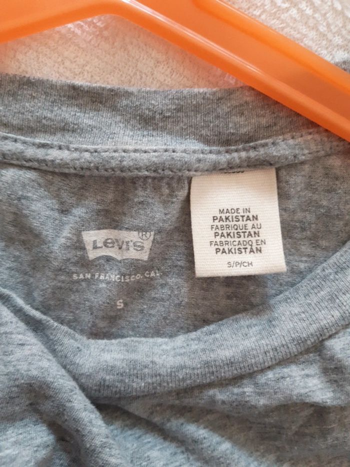 Tshirt levis - photo numéro 2