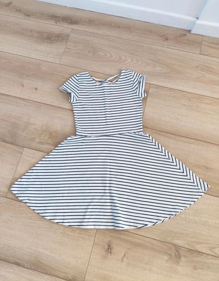 Robe 9-10 ans - photo numéro 2