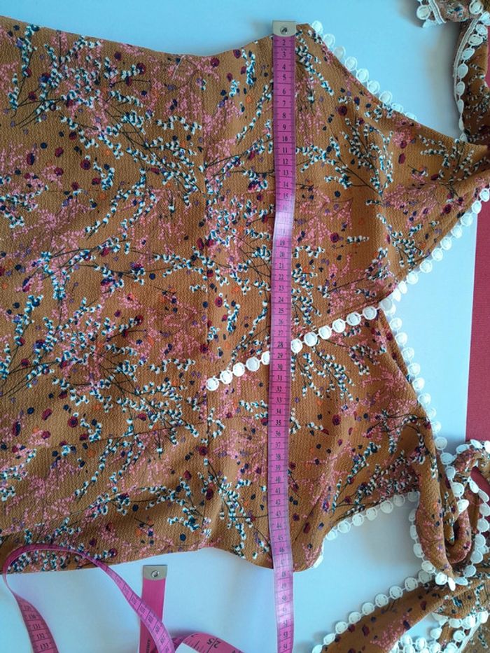 Jolie robe neuve courte dos nu avec ceinture à nouer Lovie&Co - photo numéro 4
