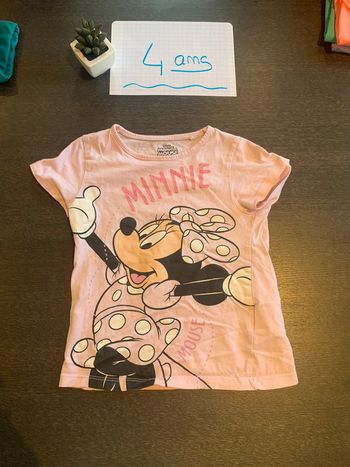 Tee-shirts manches courtes taille 4 ans minnie