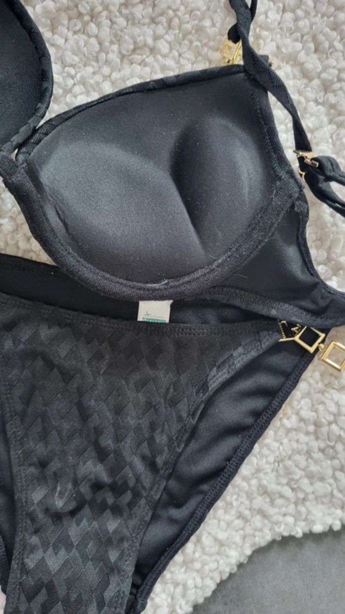 Maillot de bain noir 36 haut post forme chaîne doré - photo numéro 3